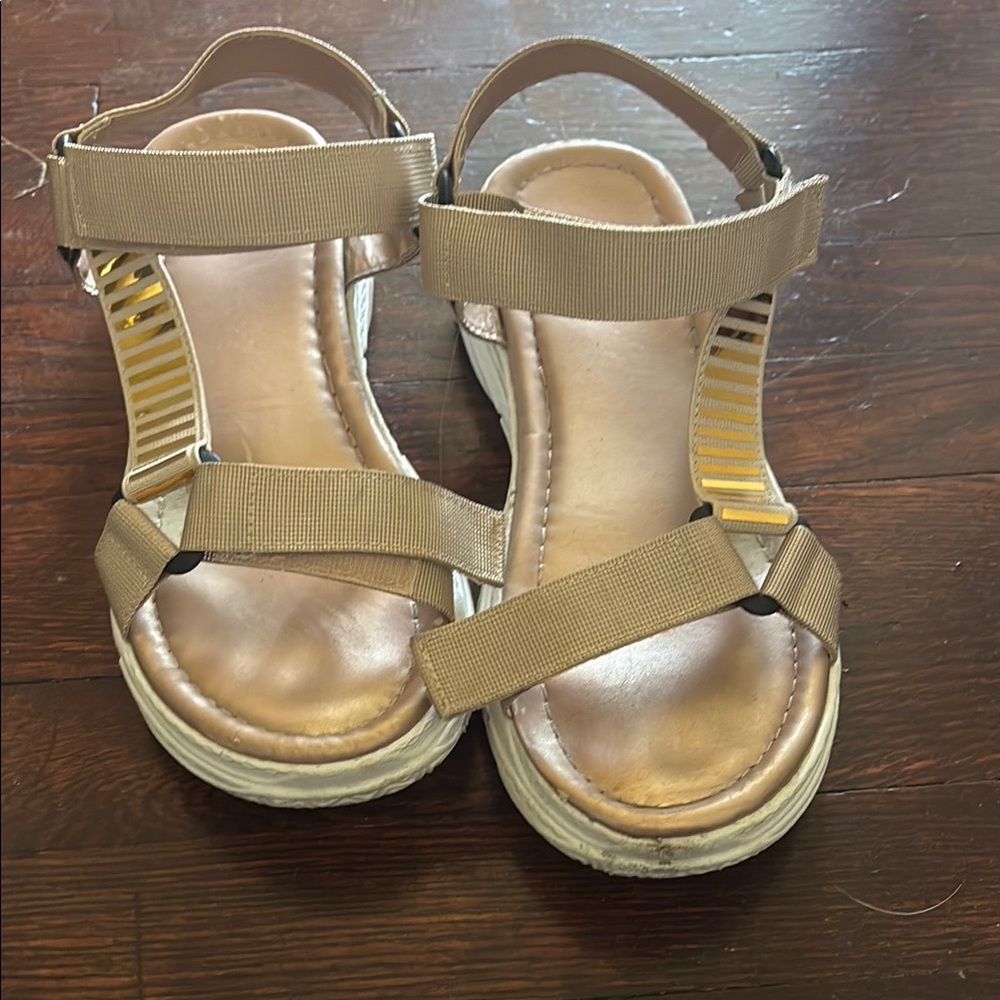 Tan Sandals with Wide Straps and Cushioned Footbed